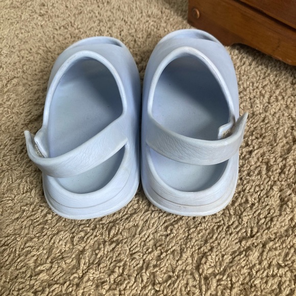 Kids Sling-Up Front Open Toe Sandals - Picture 3 of 6